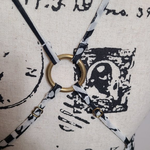 Tori Richard Symmetrical Spaghetti Strap Backless Boho Dress - Picture 9 of 11